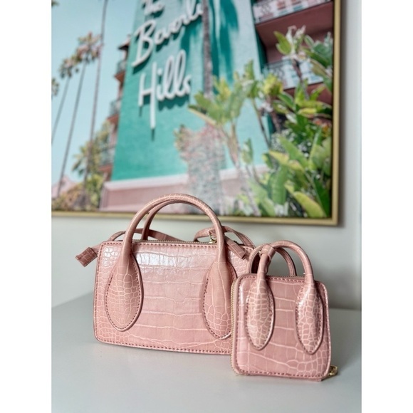 Zara Pastel Light Pink Croc Faux Leather Crossbody Mini Bag & Coin Purse Set - Picture 3 of 11